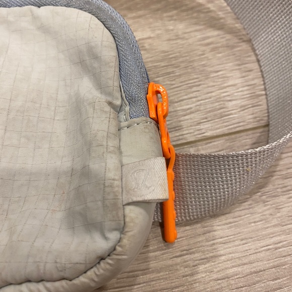 Iululemon mini belt bag - Picture 3 of 7